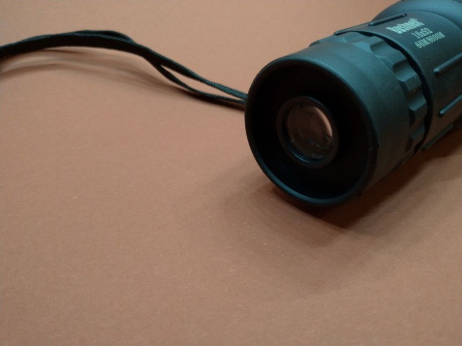 Монокуляр Bushnell 16X52 в чохлі монокль, підзорна труба, бінокль