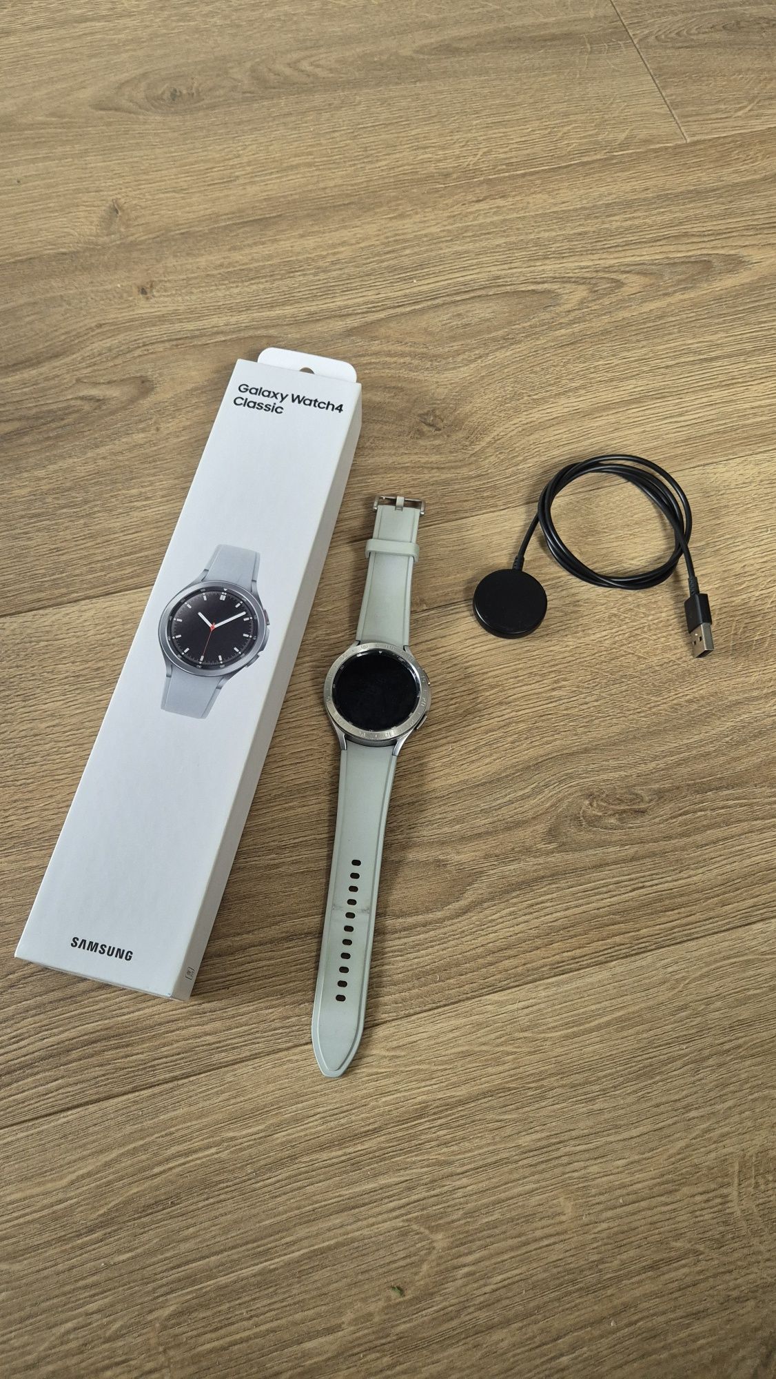 Smartwatch Samsung Galaxy Watch 4 LTE + gratis pasek Classic 46mm GPS