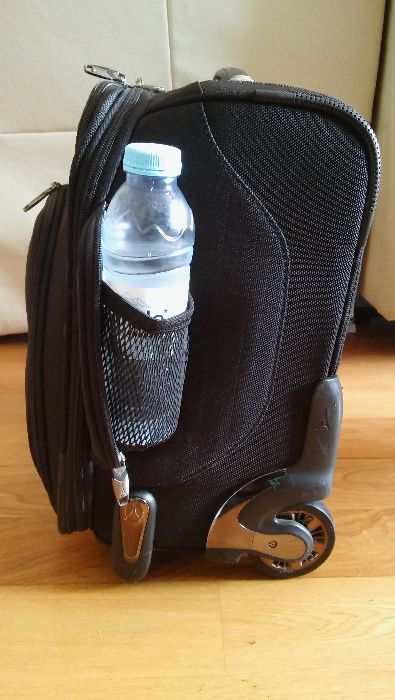 Travelpro Luggage Platinum Deluxe Rolling Tote Black