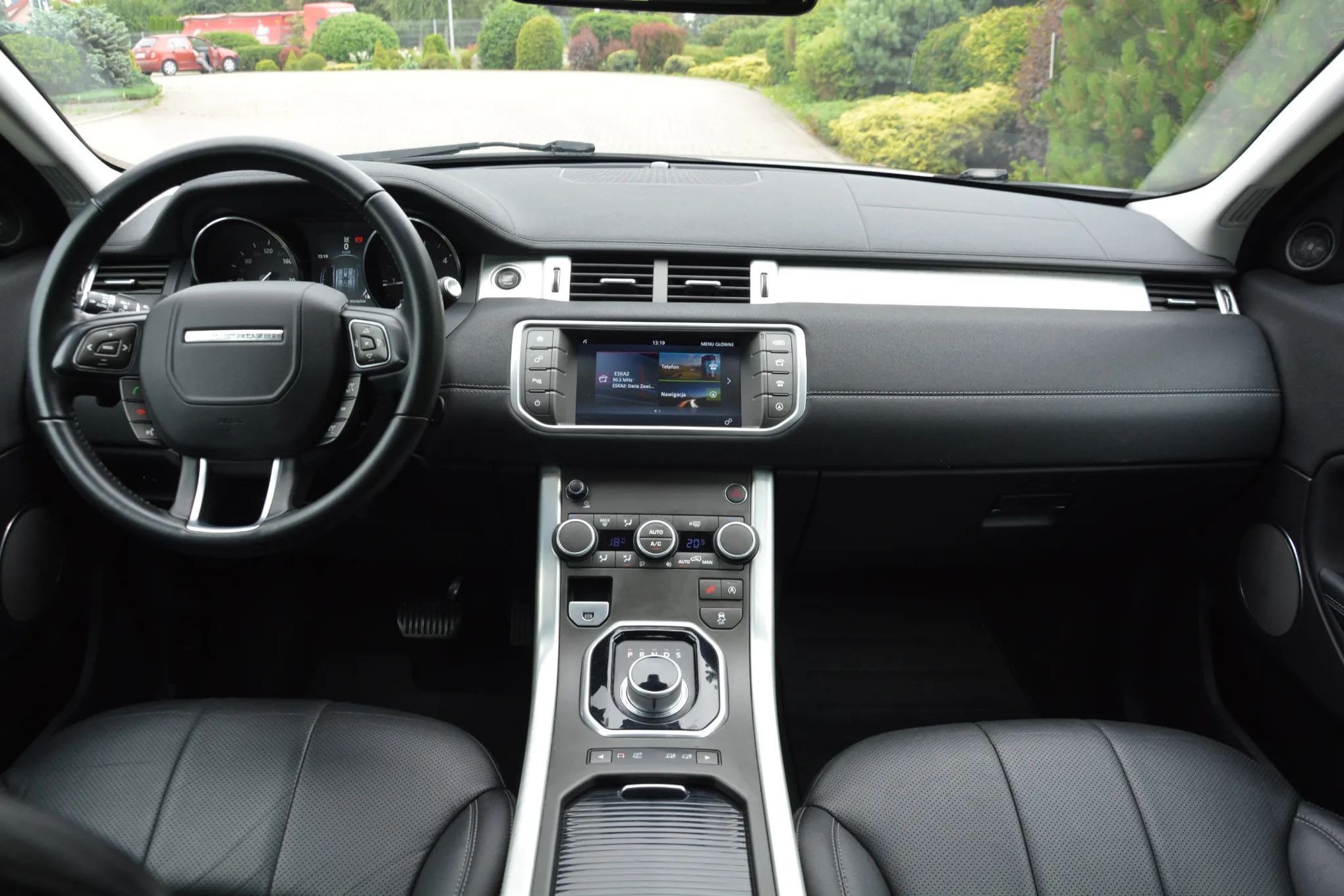 Land Rover Range Rover Evoque % R-DYNAMIC % skóry % LED % bezwypdkowy % serwis
