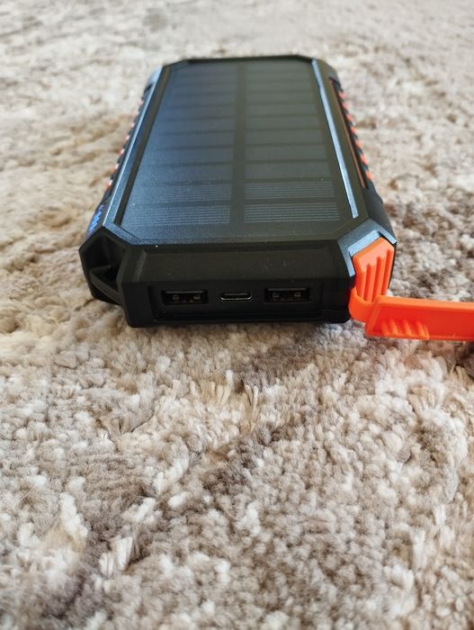 Продам повербанк оригінальний