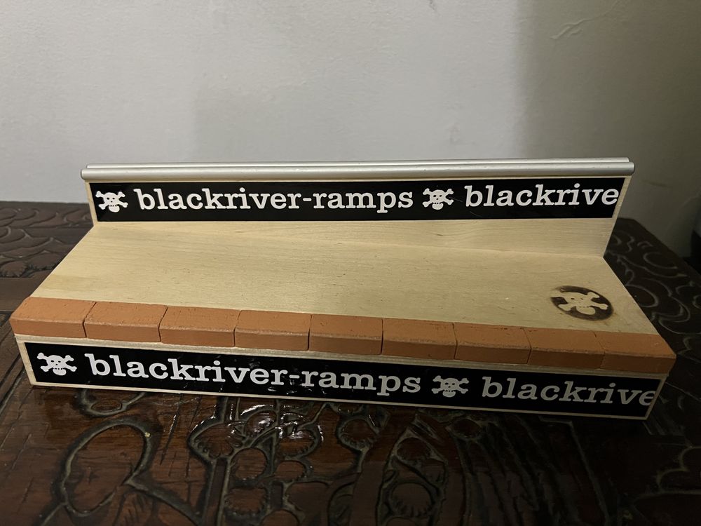 Kit 2 Fingerboard: 1 yellowood,rampas blackriver e acessórios