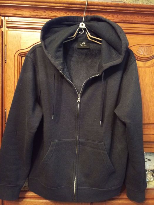 Свитер ,куртки дешево.