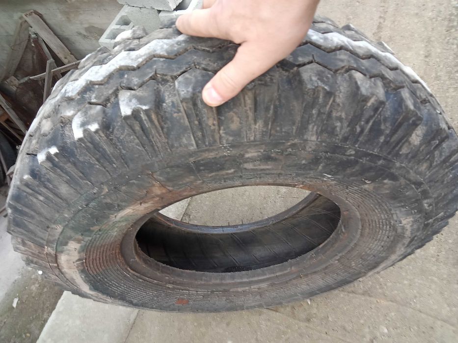 Продам шину УАЗ р15