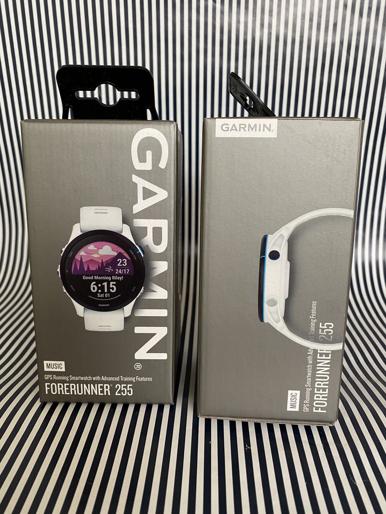 Смарт-годинник Garmin Forerunner 255 Music Whitestone 010-02641-21/31