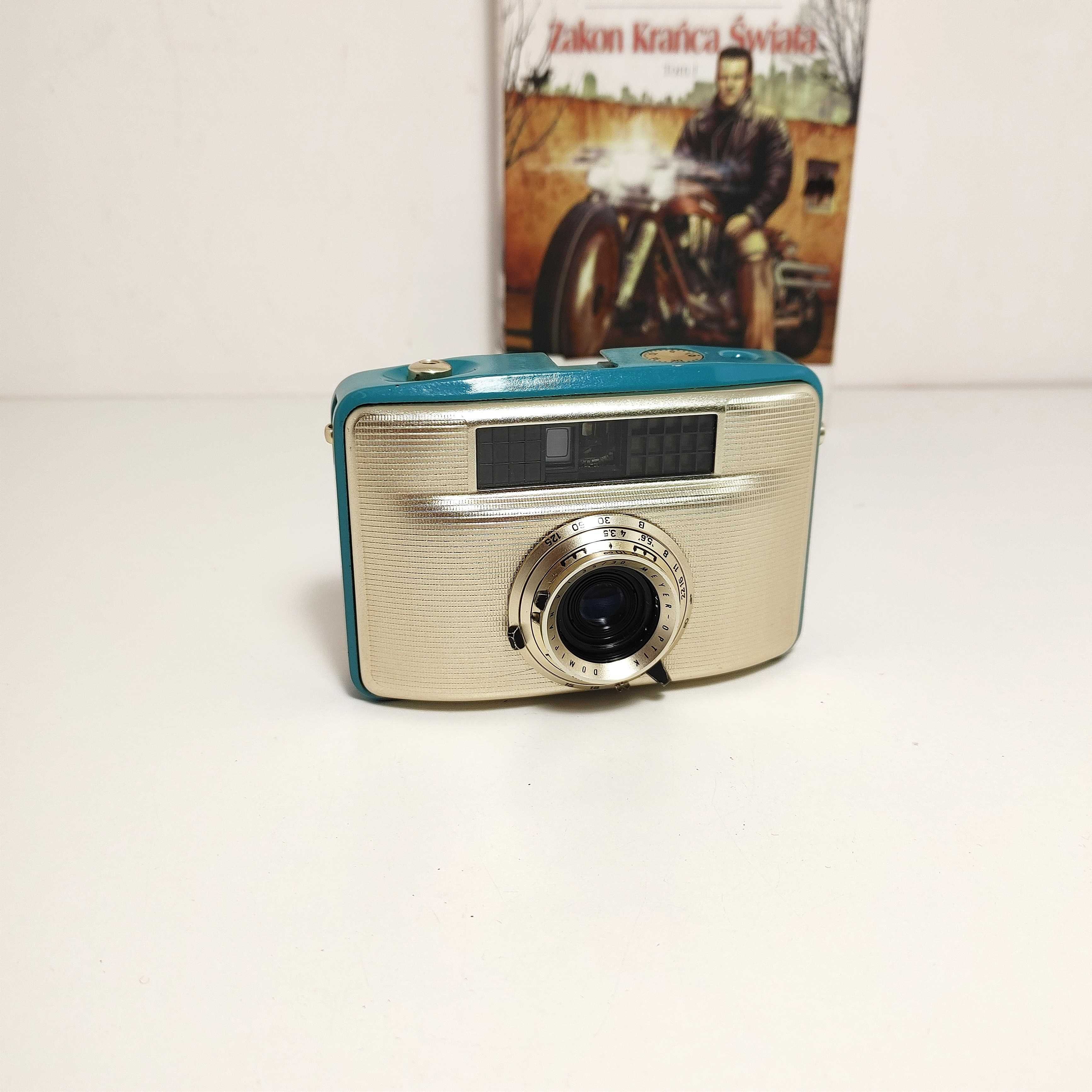Analogowy aparat fotograficzny półklatkowy  Pentacon Penti II Praktica