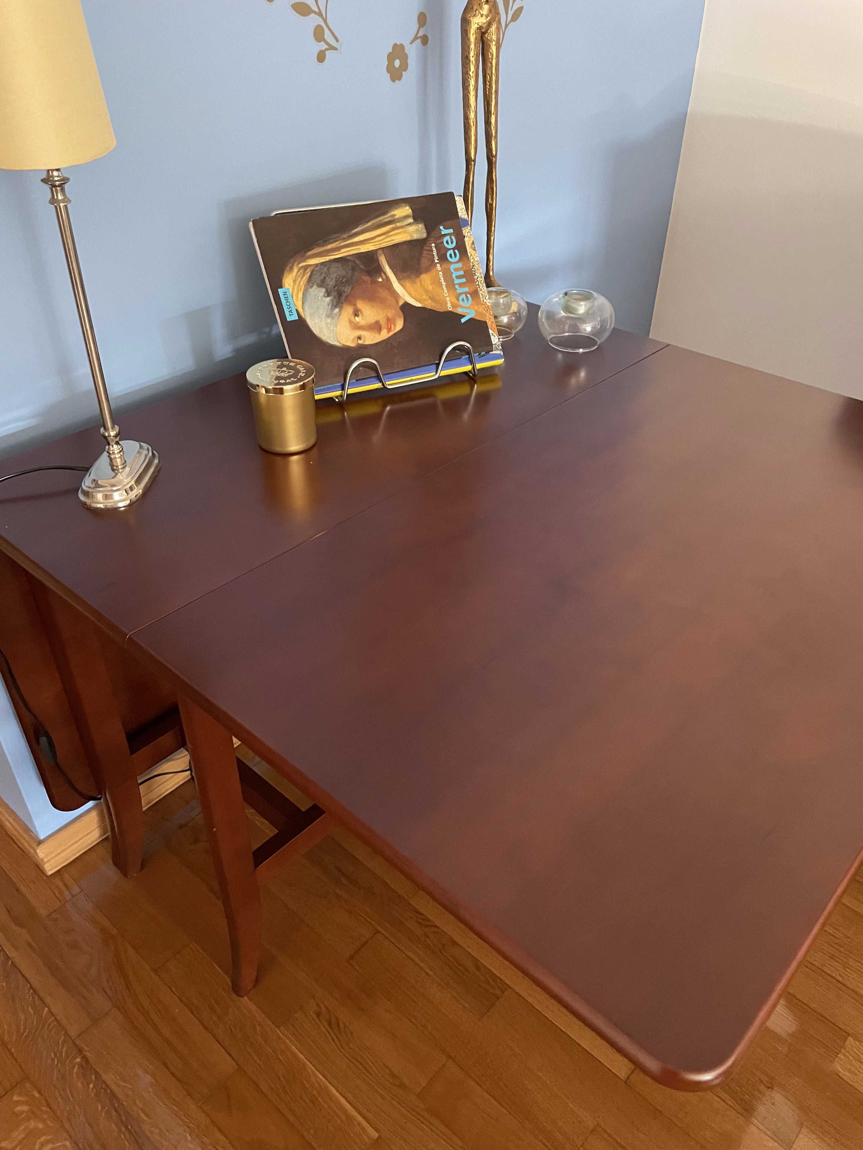 Mesa de jantar retangular e rebatível