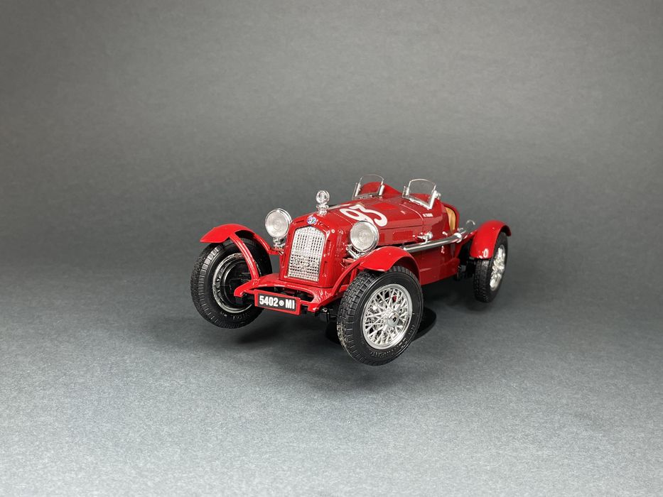 Моделі машинки 1:18 Maisto Bburago