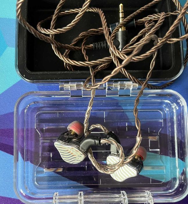 Гібридні навушники FiiO Jade Audio JH3 динамічні арматурні