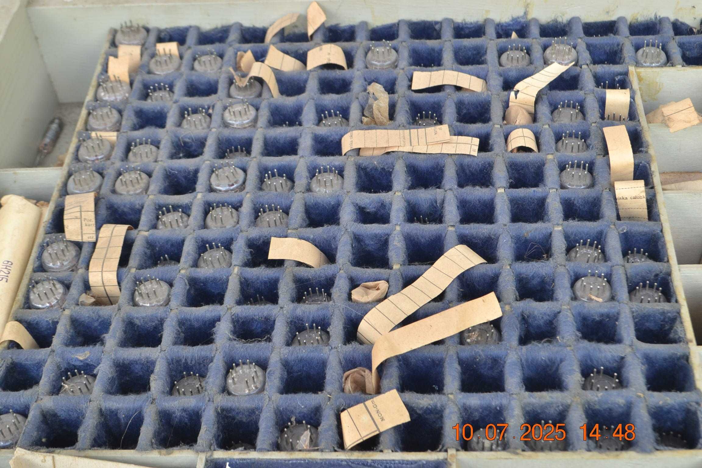 Miniaturowe lampy elektroniczne 6S31B 2 szt NOS