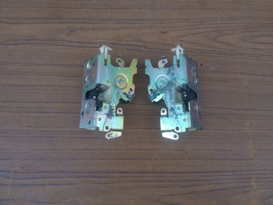 Замок дверей Mercedes Vito 638/Rover/Honda FR-V/Civic/Kia Carens