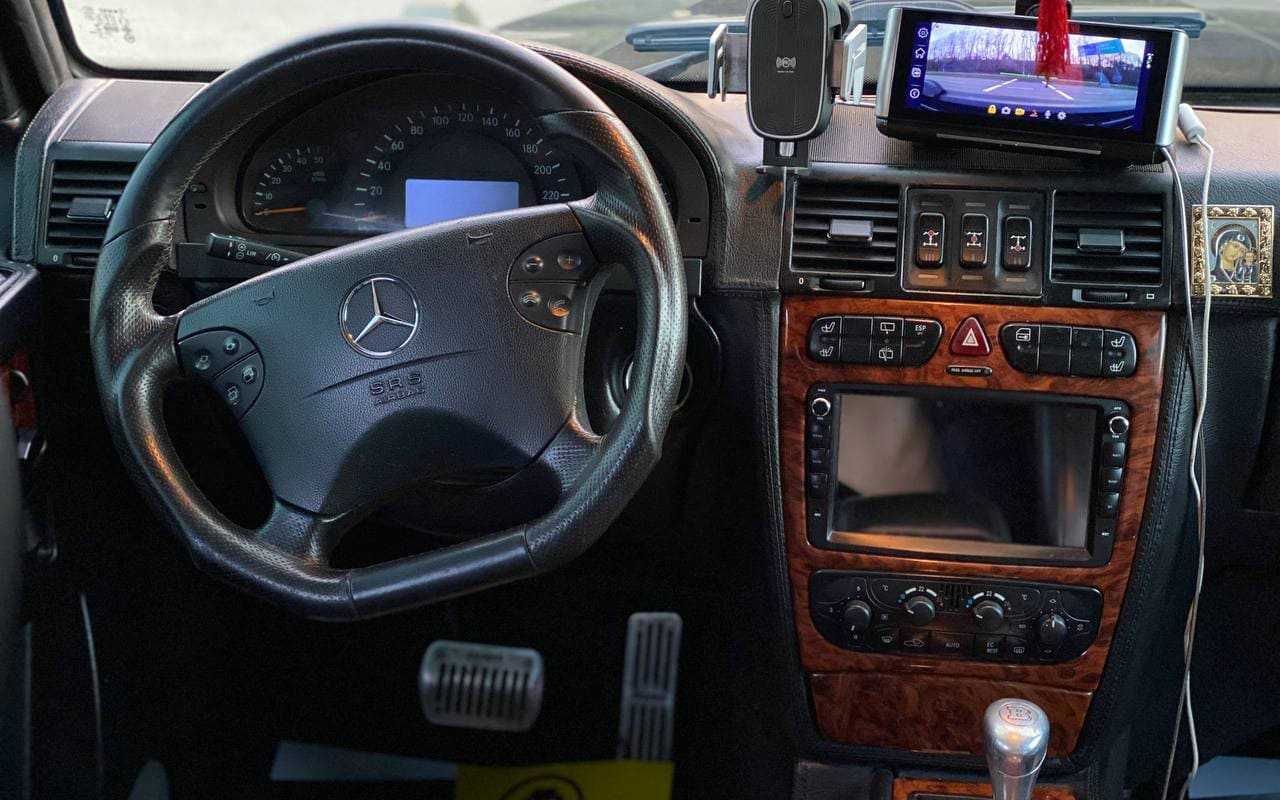 Mercedes-Benz G 400 2001
