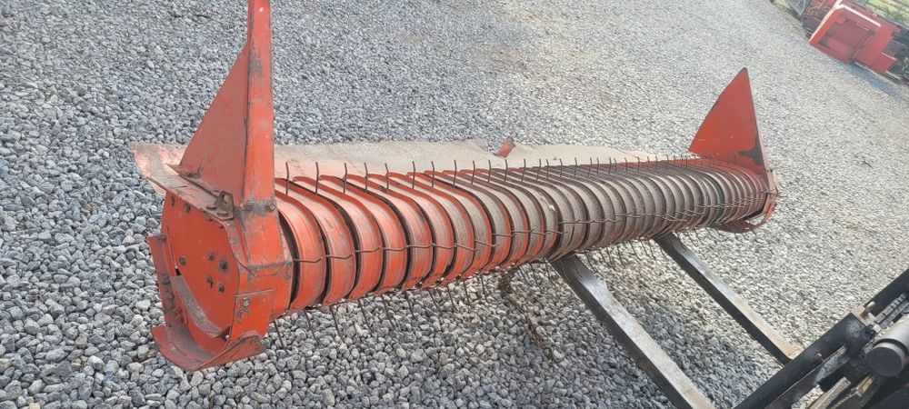 Przystawka podbieracz do fasoli do traw Bizon Claas