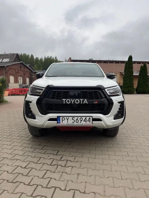 Toyota Hilux pierwszy właściciel, stan idealny, serwisowany, bezwypadkowe
