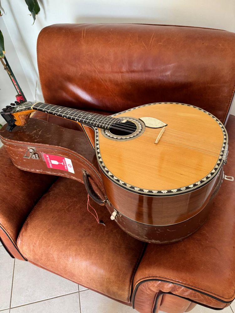 Guitarra portuguesa construida por  jaime santos 1973