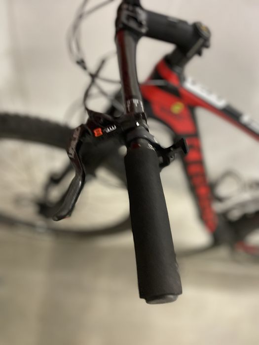 Mtb, Kross level b9, full karbon, koła dt karbon wartość 4k