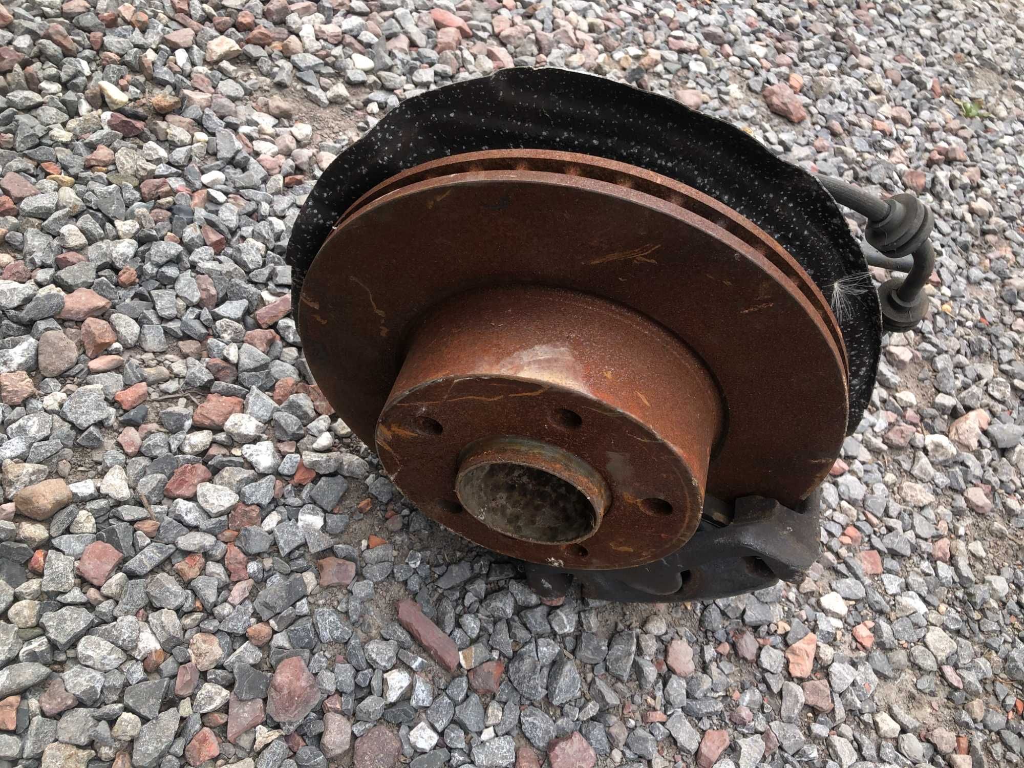 Zwrotnica piasta lewy przód Bmw E81 E87 E90 E91