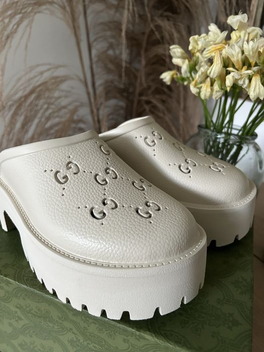 Beżowe klapki damskie Gucci Crocs platformy buty gumowe 38/39 NOWE