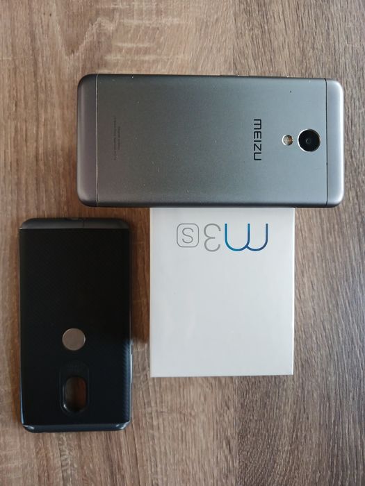 Телефоны Meizu m3s и Samsung A10s. Полные комплекты