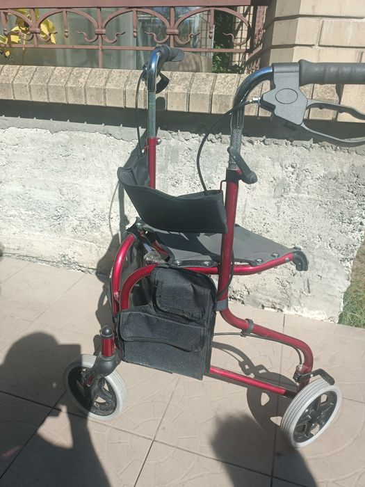 Продам ходунки , ролатор