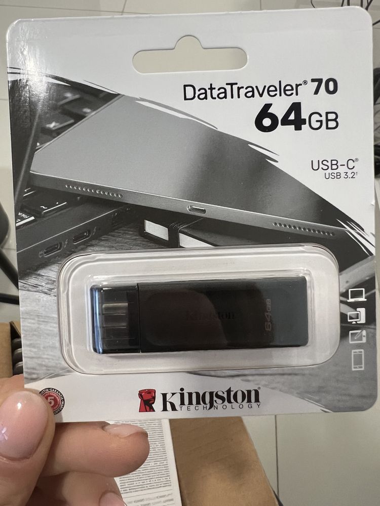 Флешкa Kingston 64GB USB 3.2