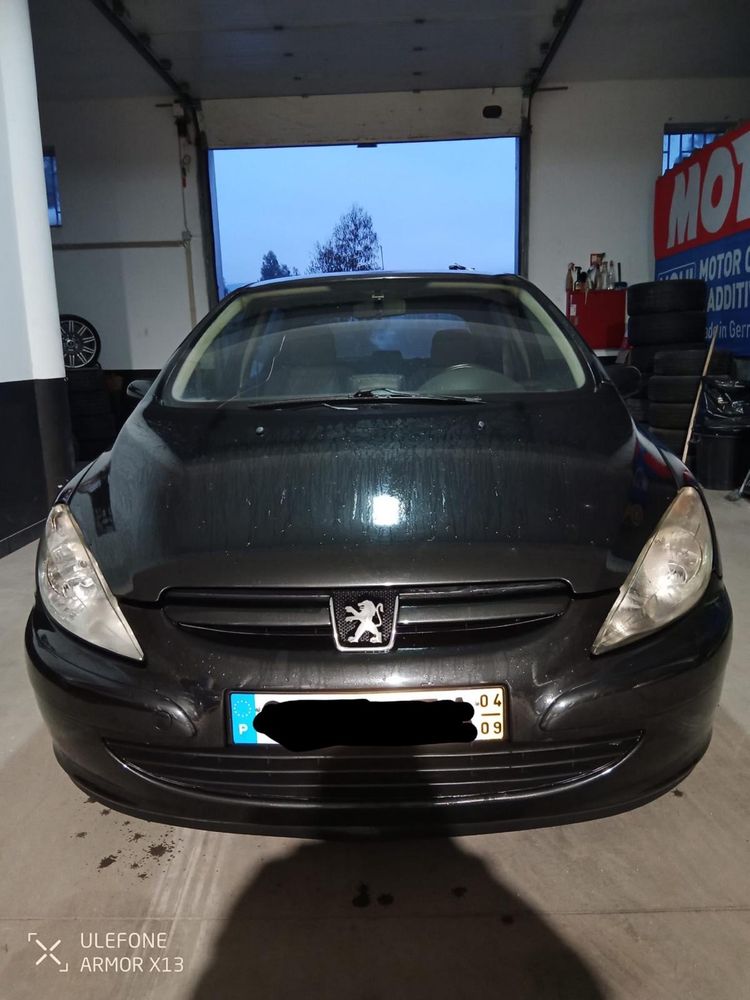 Peugeot ano 2004 nada a fazer