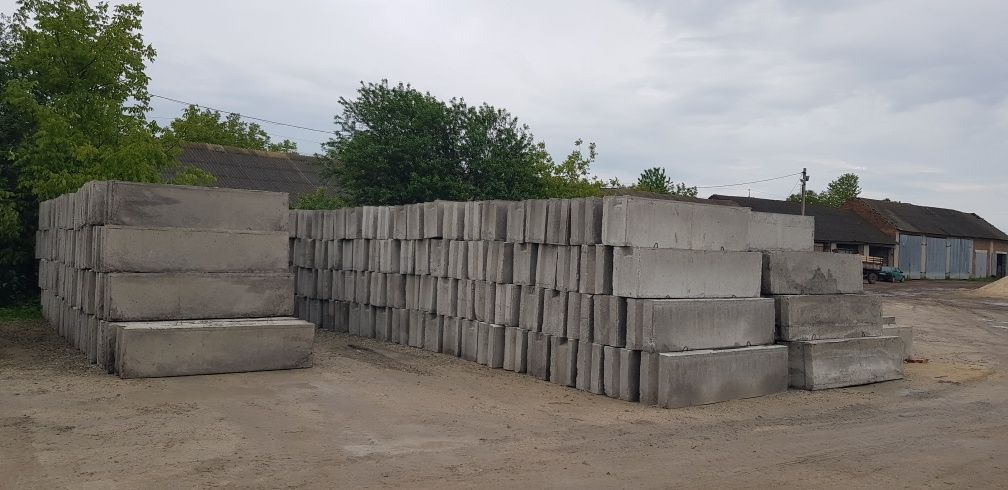 Керамзит щебінь пісок кільця блоки фундаметні товарний бетон