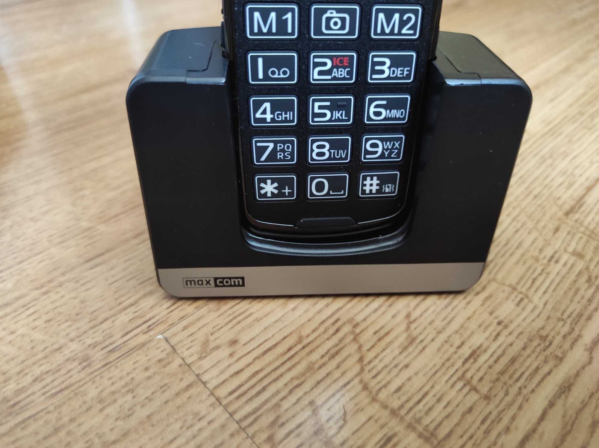 Telefon Maxcom MM822BB - dla seniora, nowy, z kompletem akcesoriów
