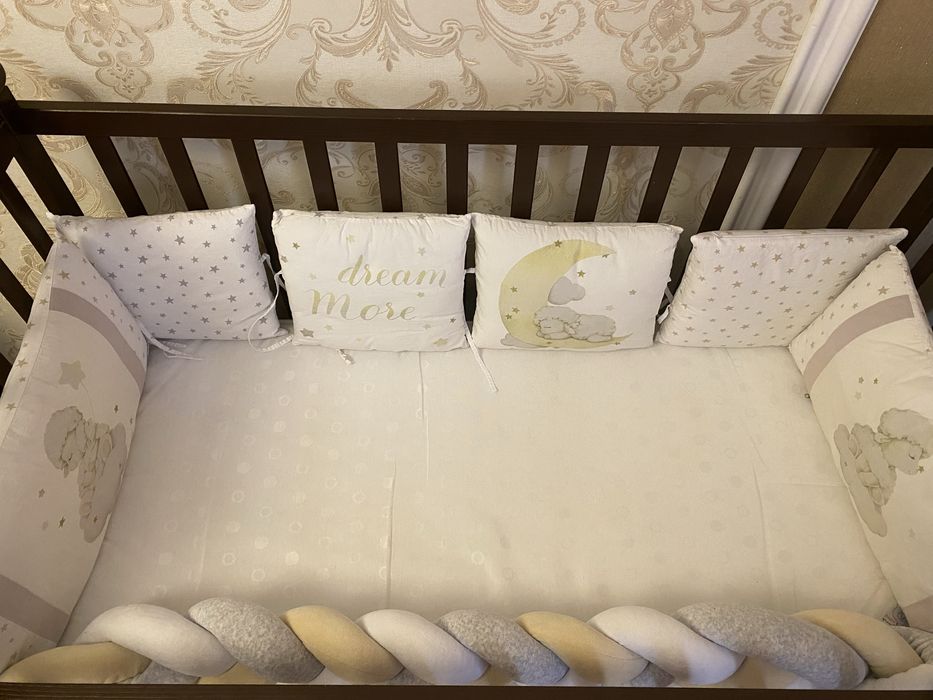 Ліжечко з маятником+матрац, бортики, наматрацник, органайзер