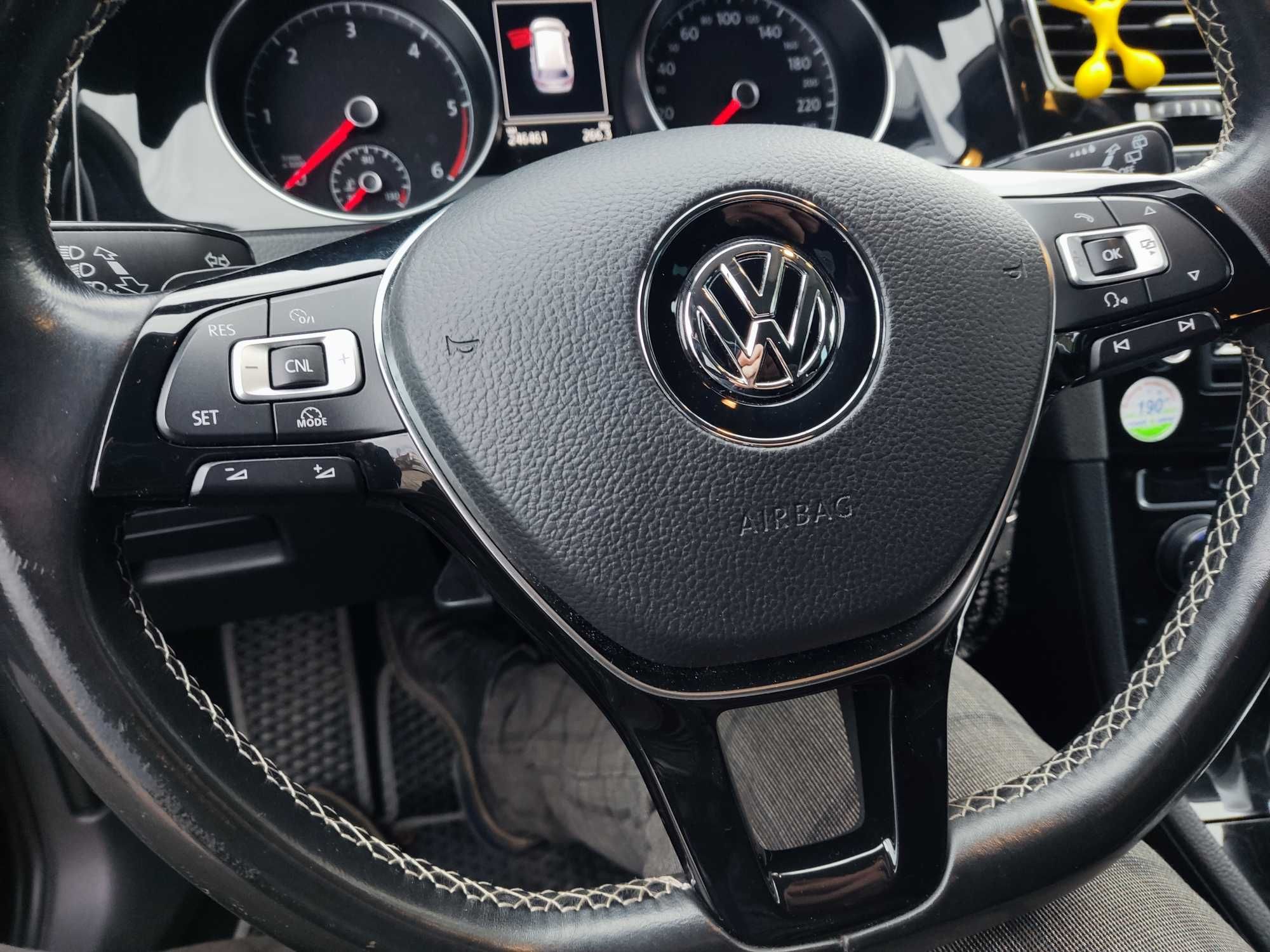 VW Golf 7 1.6дизель 2015року