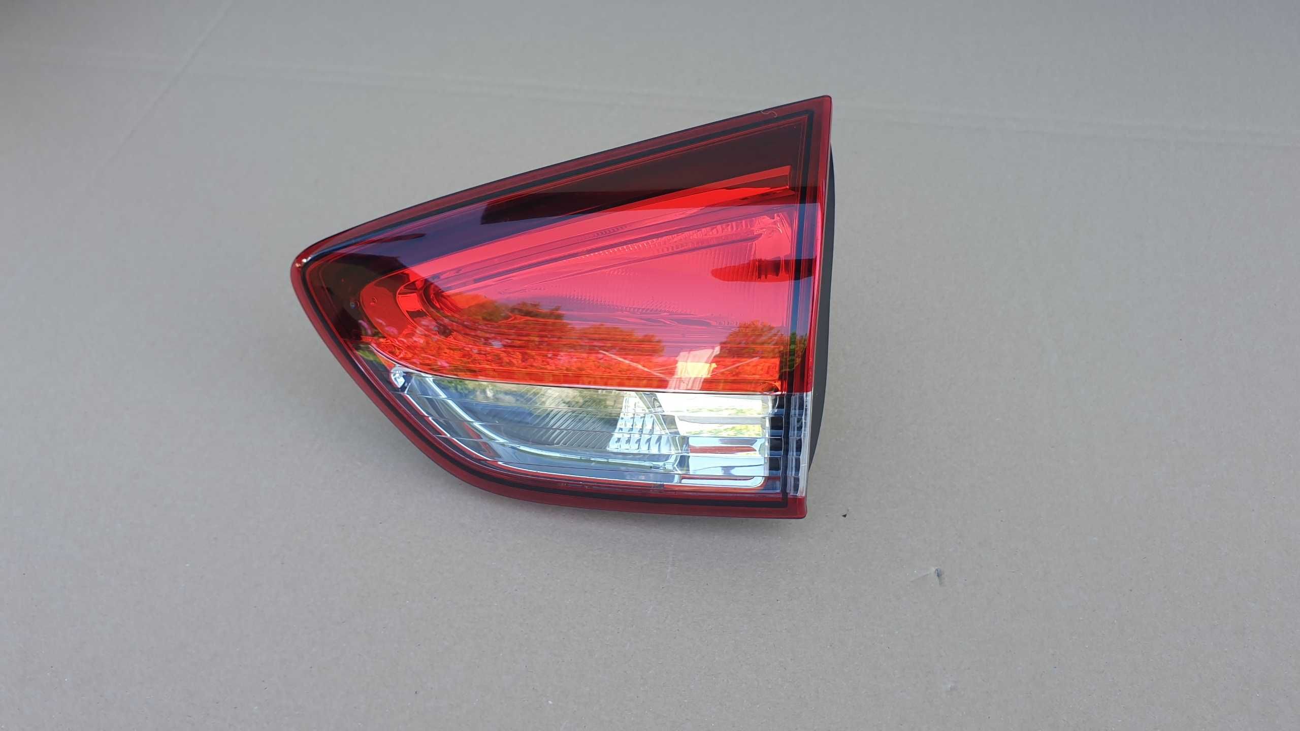 Renault clio IV 4 kombi prawa lampa tylna w klapę