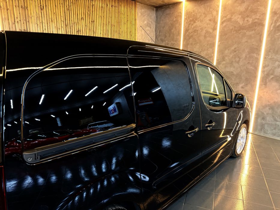 Peugeot Partner 1.6D 100cv Auto - IVA DEDUTÍVEL - 3 lugares