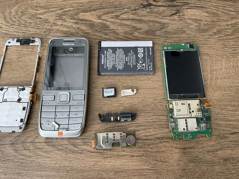 Części Nokia E52/Obudowa/LCD/Podzespoły/Oryginalne Części!