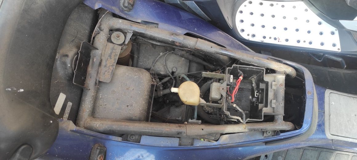 Skuter Piaggio Hexagon 125 cmm REZERWACJA