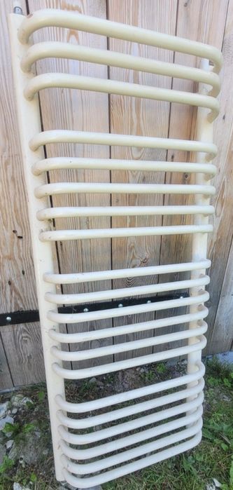Grzejnik drabinkowy beżowy