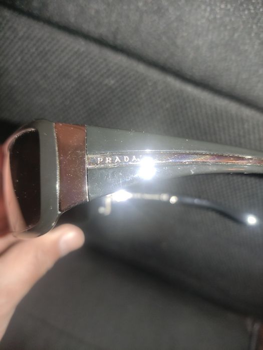 Vendo óculos escuros Prada