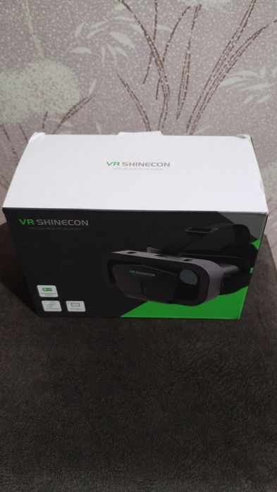 Окуляри 3D віртуальної реальності.