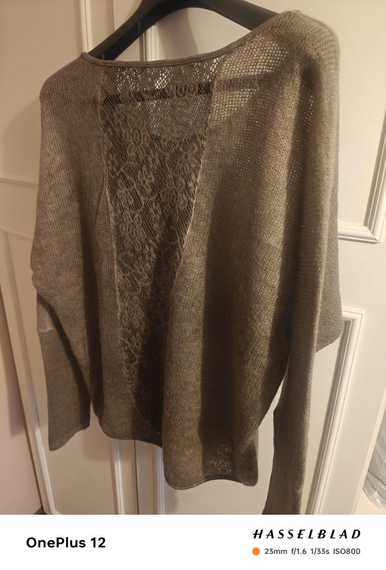Sweter M śliczny