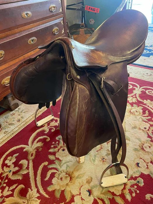 Sela de Cavalo c/ Estribos