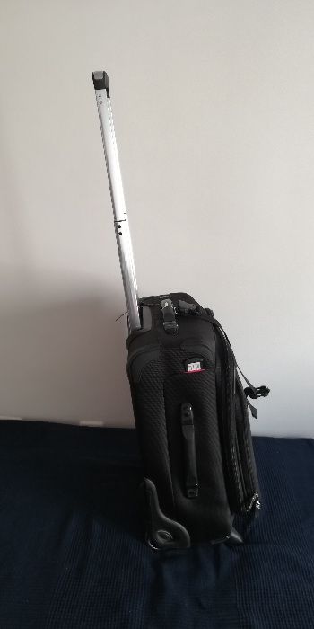 Mala de Viagem DELSEY Helium Pilot 2.0 NOVA com etiqueta