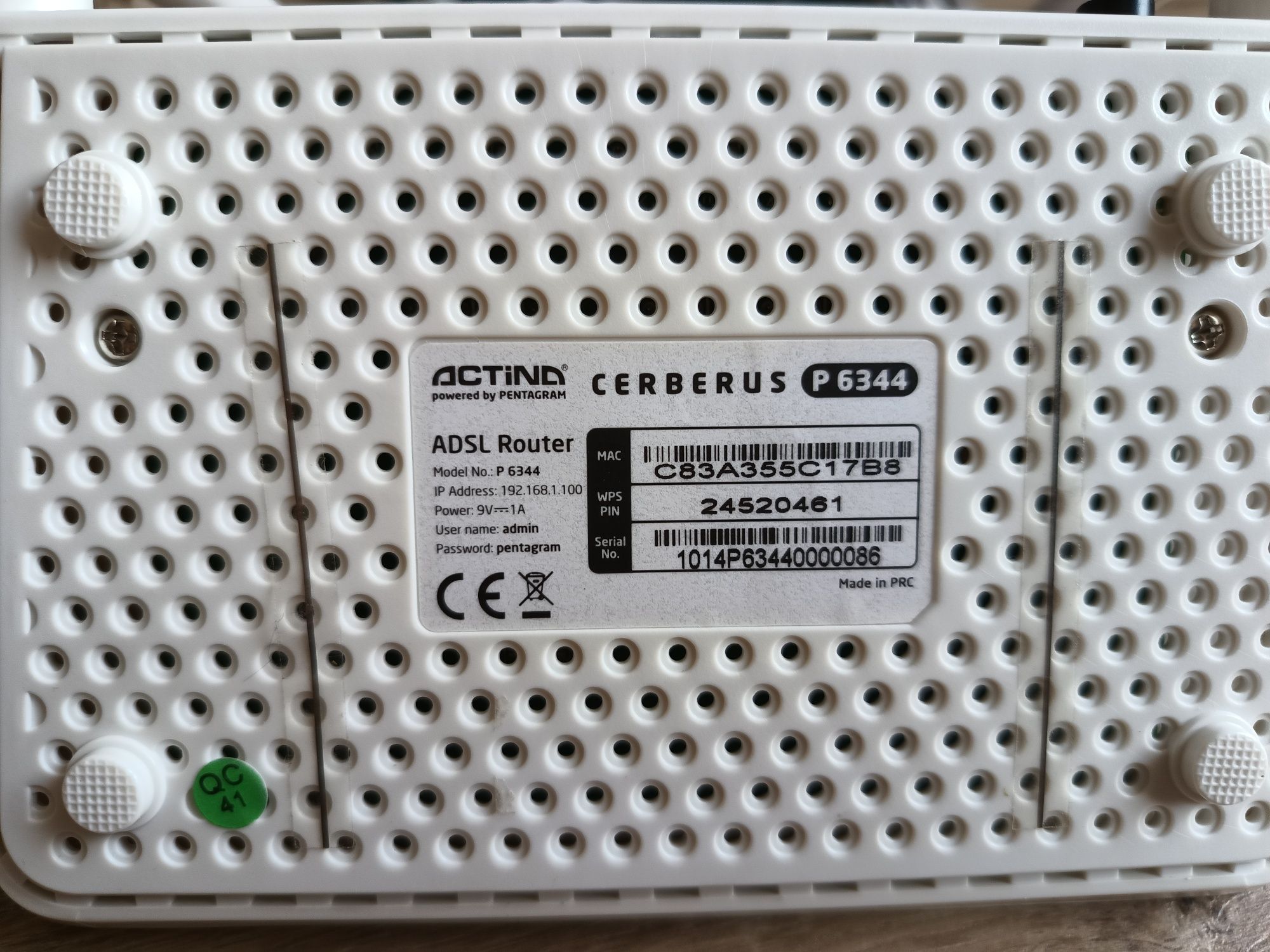 Router Actina Cerberus P 6344 z portem USB