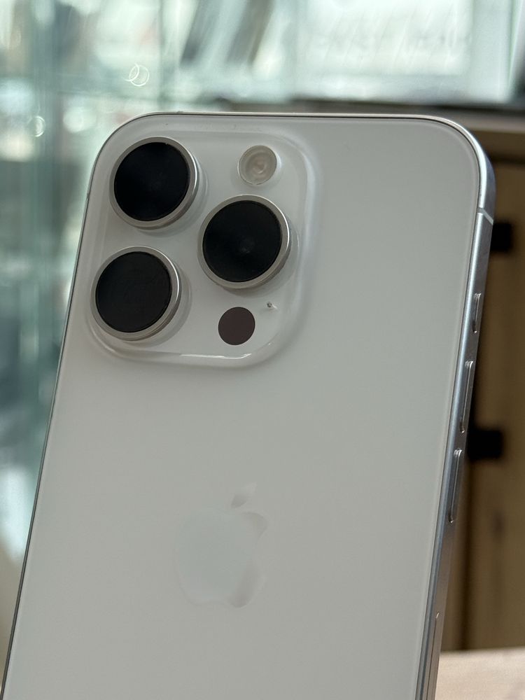 Apple iphone 15 pro 128gb ( айфон 15 про ,не працює фейс айді