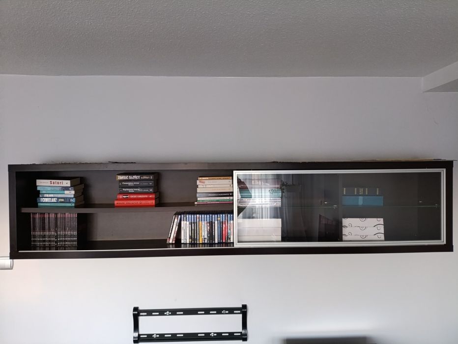 Zestaw mebli - komoda, szafka wisząca, witryna barek