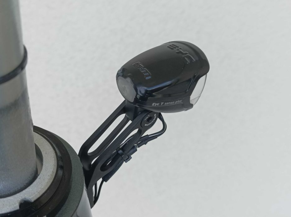 Lampka Busch & Müller Lumotec Eyc T Senso Plus na dynamo do KOGA