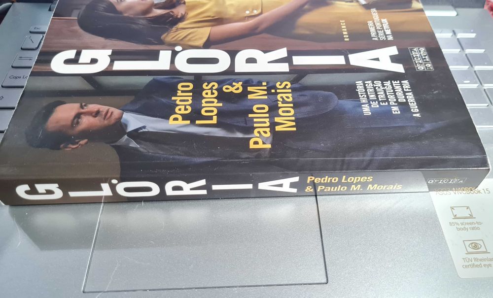 Glória de Pedro Lopes e Paulo M. Morais