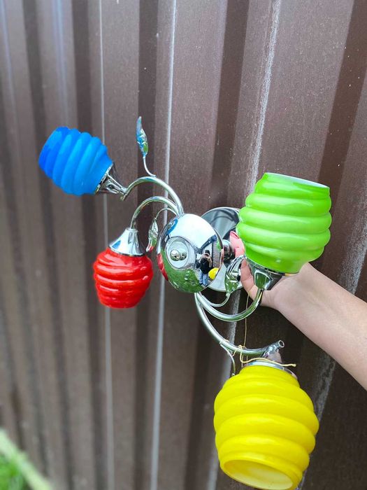 Люстра на 4 плафони