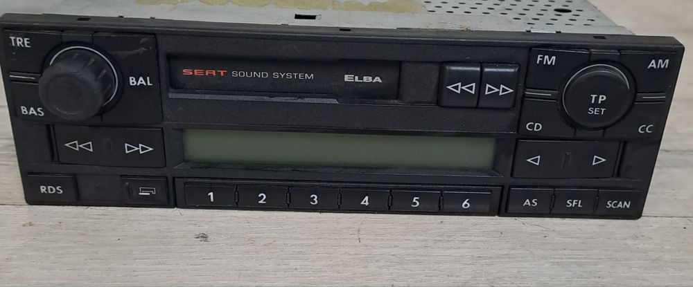 Radio fabryczne Elba Seat Alhambra z kodem