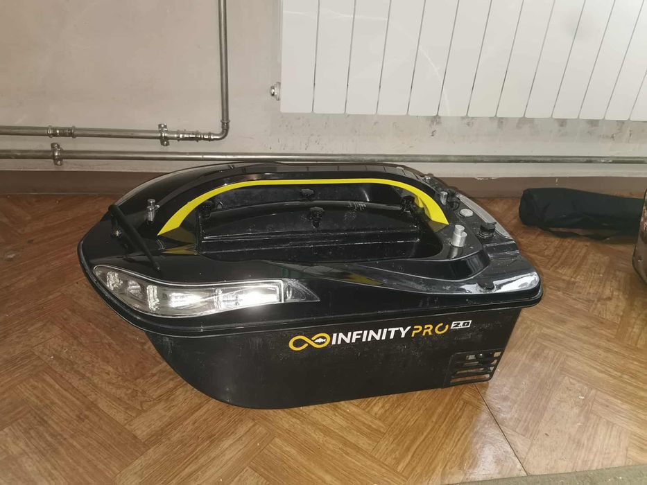 Łódka zanętowa Infinity 2.0