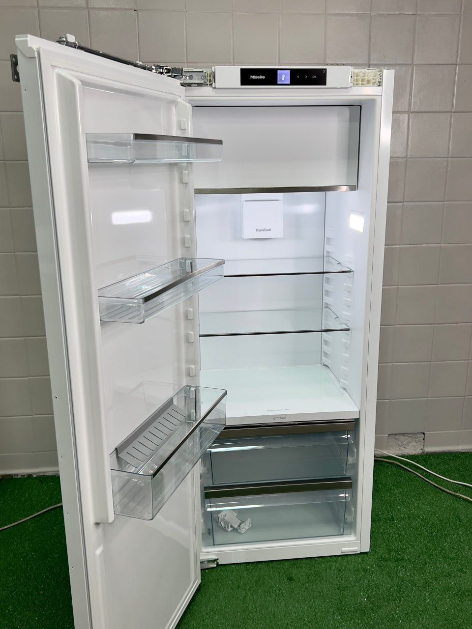 Вбудований холодильник Miele K7774 з морозильним відділенням 2021 рок