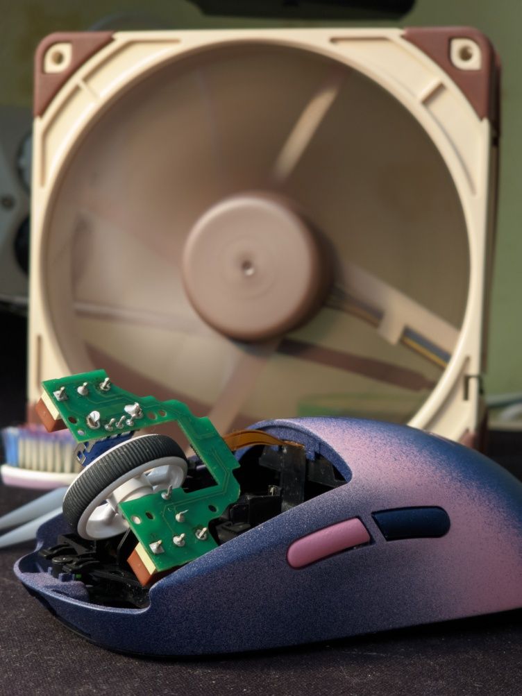 Custom Logitech G Pro X Superlight – Sakura Edition